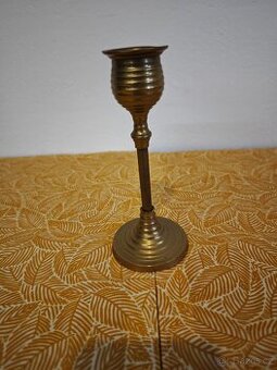 Svícen - mosazný - starožitný