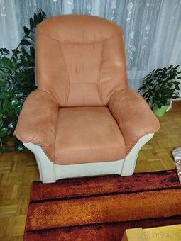 Pohovka a kreslo