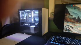 NZXT H200 - 1