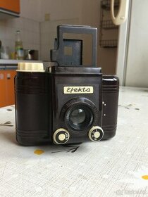 Starý analog EFEKTA z ČSSR bakelitový fotoaparát - 1