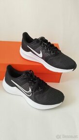 Nové dámské tenisky Nike, velikost 38
