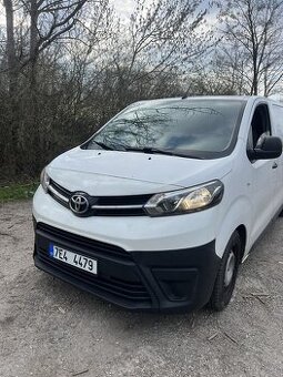 2018 Toyota proace long