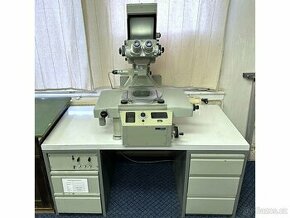 Mikroskop projekční dílenský Carl Zeiss Jena