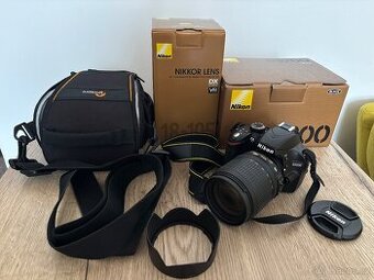 Nikon D3200 + NIKKOR 18-105mm + příslušenství