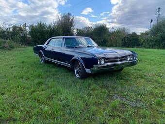 1966 Oldsmobile Delta 88, 4Door