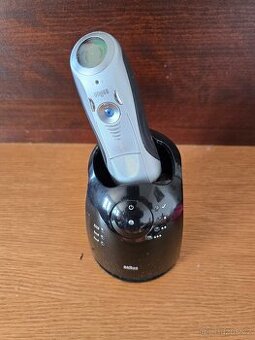 holicí strojek Braun Pulsonic Series 7