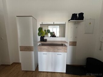 Předsíňová stěna / komplet do předsíně (botník, zrcadlo, věš