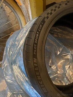 Michelin cup 2 215/40 r18 - 1