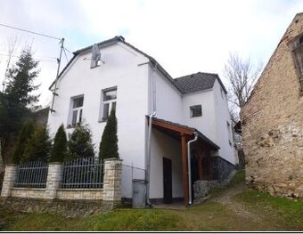 Rodinný dům v obci Svatý Jan pod Skalou, ID 7186e 0705