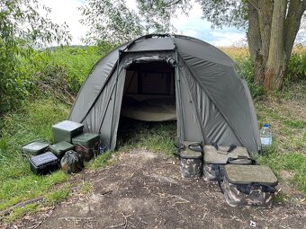 Nash Bivak Titan Hide XL + přední panel