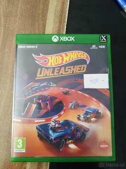 Hry na Xbox one a jedna series x