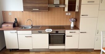 Prodám nerezovou komínovou digestoř Whirlpool