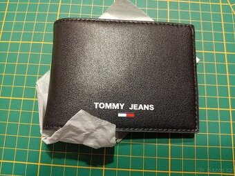 TOMMY HILFIGER peněženka na doklady. NOVÁ - 1