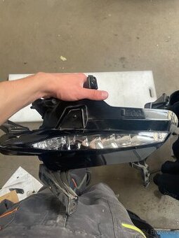 KIA CEED III CD 2018-2021 HALOGEN PŘEDNÍ PRAVÝ 92202J7000