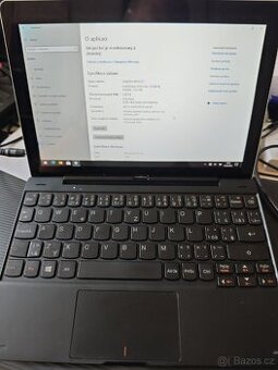 Mini tablet s klávesnicí a Windows 10