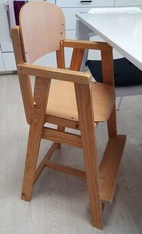 Dětská židle k jídelnímu stolu