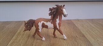 Schleich pinto
