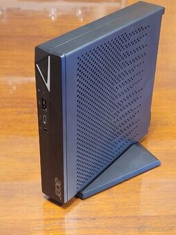 Malý stolní výkonný počítač Acer Veriton EN2580.
