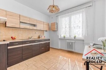 Pronájem bytu v os. vl. 1+1+šatna/39m2 na ul. Závodní, Karvi