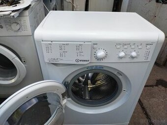 Prodám plně funkční SLIM pračku zn. INDESIT--6 kg--DOVEZU--