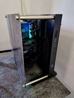 Custom PC (AMD Ryzen 5900X + RX 6600XT)
