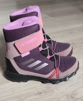 Zimní boty Adidas Terrex Snow vel. 32 EUR