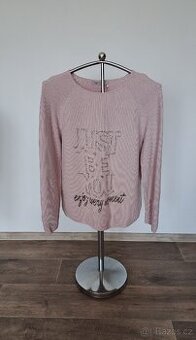 Hezký dámský svetřík Monari