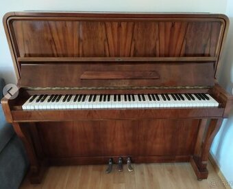 Pronájem klavíru Petrof