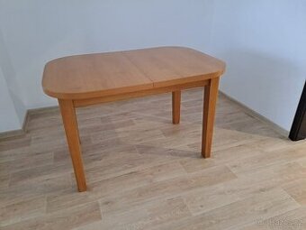 Prodám dřevěný stůl a židle