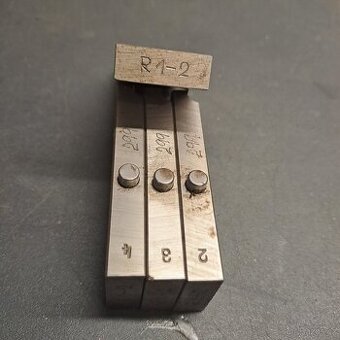 PRODÁM NOŽE DO ZÁVITOŘEZU