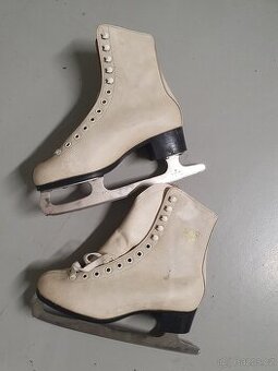 Dámské brusle BOTAS (EU 38 / 240–245 mm)