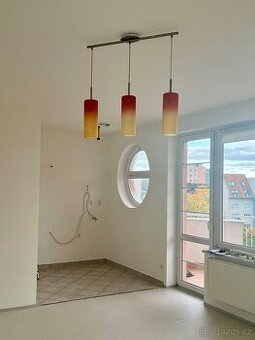 Stropní světla ZA ODVOZ + 5x Kinder Bueno