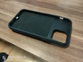 Nabíjecí kryt, powerbanka iPhone 12,  12 Pro