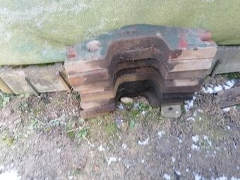 ZÁVAŽÍ ZETOR POD VANU 5211-7711,6911,kanystry