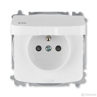 ABB Tango zásuvka IP44 bílá