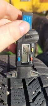 Zimní pneu 205/60/16 R.v.24