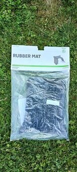 Gumový koberec přes tunel - Superb 3III