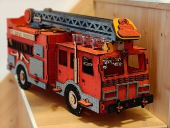 Barový stojan - Hasičské auto