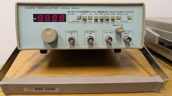 Hung Chang HC 8204A – audio oscilátor / generátor 20 Hz–200