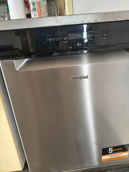 Myčka Whirlpool siroka