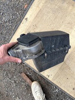 Bmw e36 318i váha vzduchu