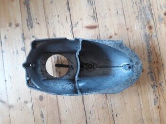 ČZ - kryt dynamostartéru na skútr