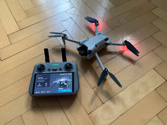 DJI Mini 4 Pro Fly More Kit