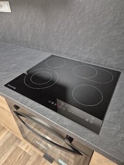 Sklokeramická deska