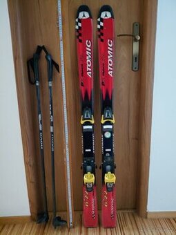 Dětské sjezdové lyže 120cm, hůlky 96cm