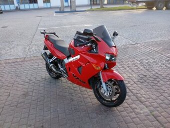 Honda vfr800 fi.mozna výměna