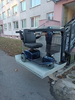 Elektrická tříkolka pro seniory a invalidní osoby