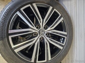 Zimní komplety Toyota 18"