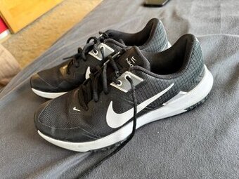 Boty Nike Varsity compete TR3, vel. 42,5