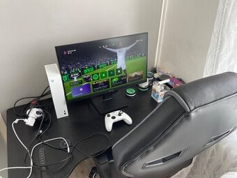 Xbox series S + příslušenství